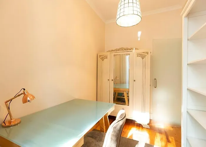 Ola - Campo Pequeno * Lisbon